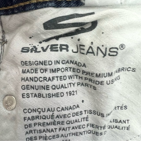 Silver Women’s Blue Jean FRANCES Capris Sz 27 (3/4) Distressed Pockets - Picture 9 of 14